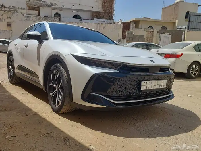 تايوتا كراون 37