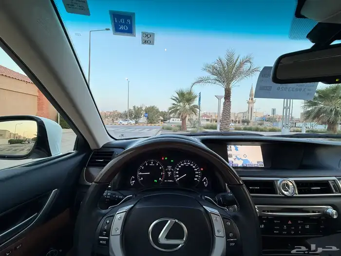 لكزس GS350 فل كامل 2014 بحالة الوكاله 32