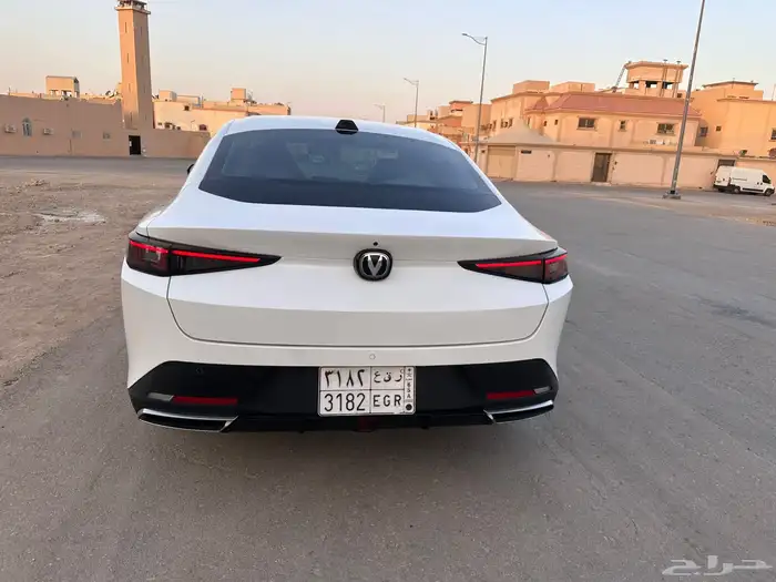 CHANGAN EADO PLUS 2024 6