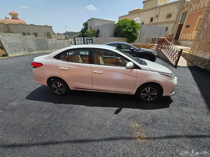 يارس ابيض 2022 استخدام نظيف جدا 6