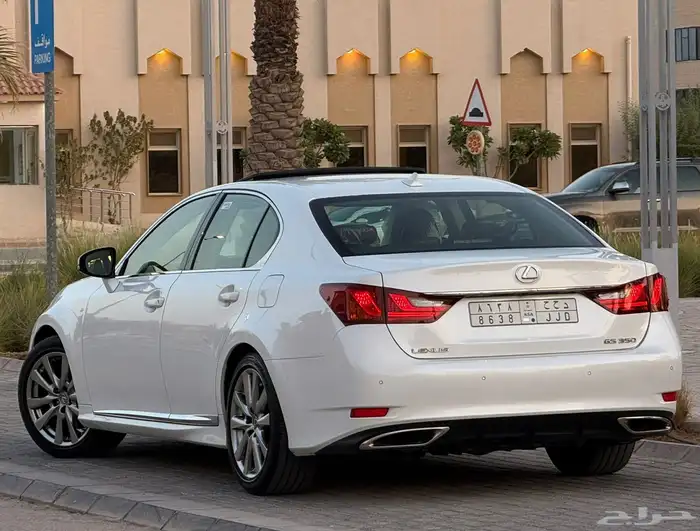 لكزس GS350 فل كامل 2014 بحالة الوكاله 17