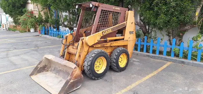 بوب كات شيول نوع كيسي شغال للبيع case 1840 1