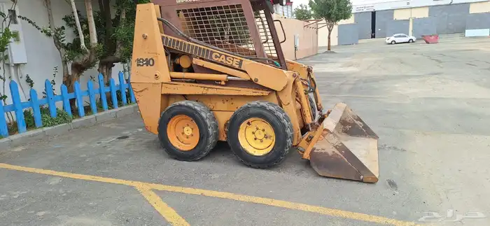 بوب كات شيول نوع كيسي شغال للبيع case 1840 2