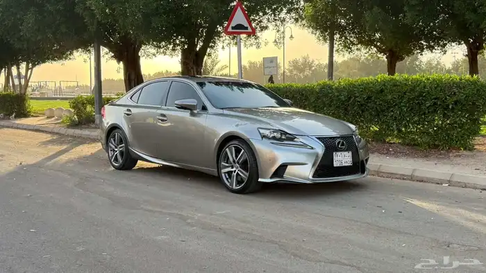 لكزس is350 موديل 2015 2