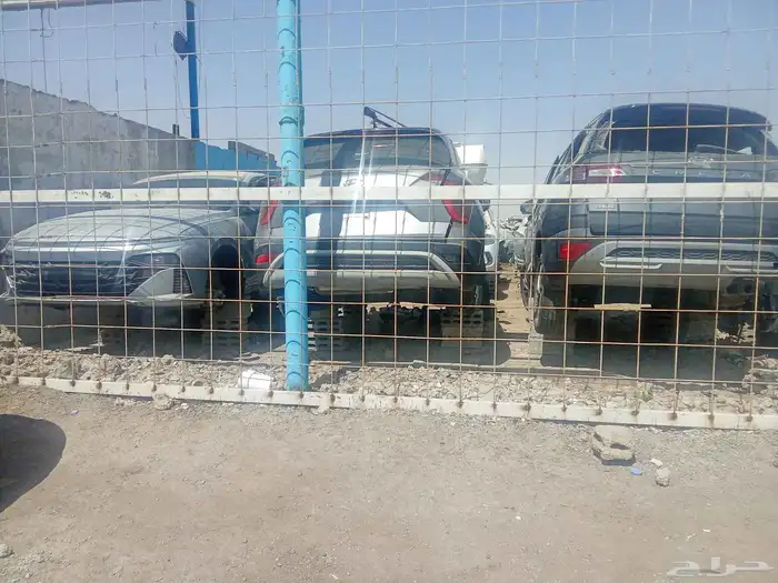 يوجد لدينا جميع انواع القطاع السيارات الهونداي 1