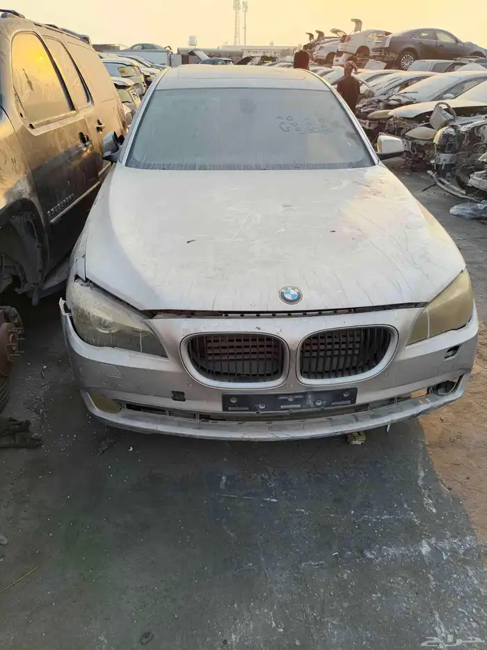 قطع غيار بي إم دبليو 740 تشليح 6