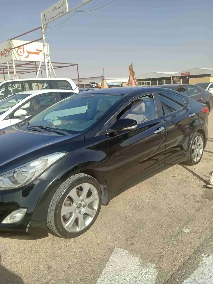 Hyundai ELANTRA 3