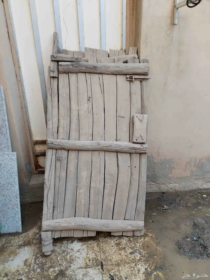 أبواب خشب تراثيه تقريبا 7 أبواب 1