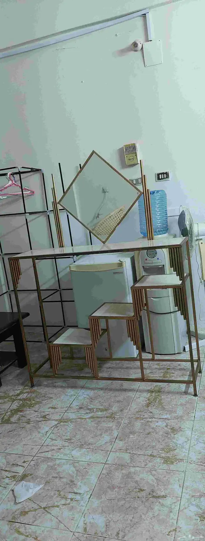 مدخل استقبال ذهبي مع مراية 2