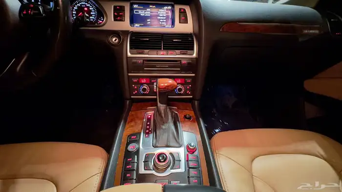 جيب اودي Q7 موديل 2014 فل كامل 16
