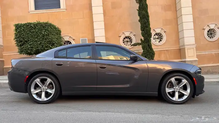 تشارجر 2018 sxt plus 4