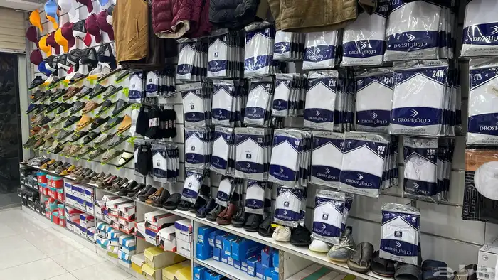 بضاعة محل رجالي للبيع جملة 5