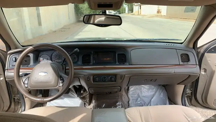فورد فكتوريا 8