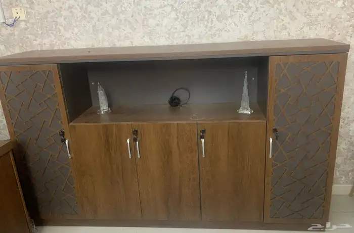 مكتب للبيع 1