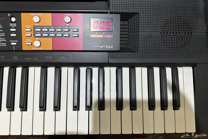 Yamaha 61-Keys Portable Keyboard   PSR-F51 1