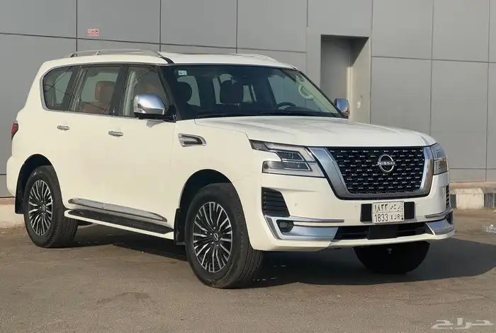 نيسان باترول موديل 2023 البيع 168000 الف 3