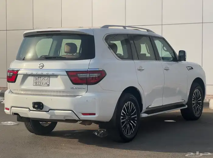 نيسان باترول موديل 2023 البيع 168000 الف 6