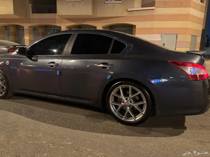 Nissan maxima 2011 10