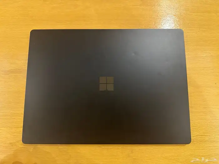 للبيع لابتوب مايكروسوفت سيرف 3 1