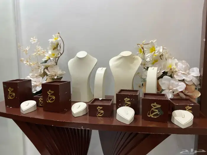 طاولة الاستقبال 1