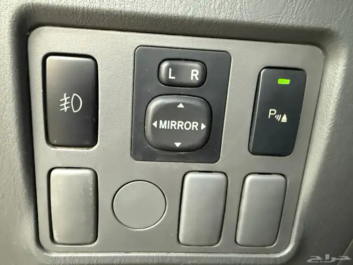 تويوتا هايلوكس 2013 S-GLX غمارتين دبل تماتيك شبه جديده 16