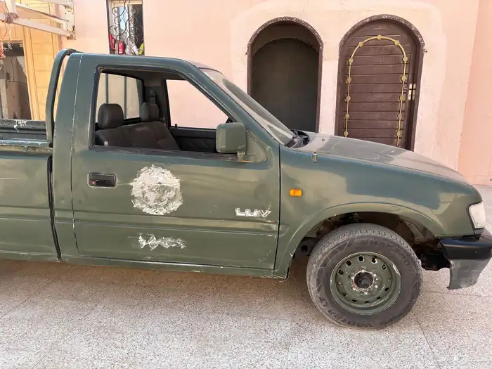 ايسوزو بنزين م2000 وكاله مبيعات حكومية 0