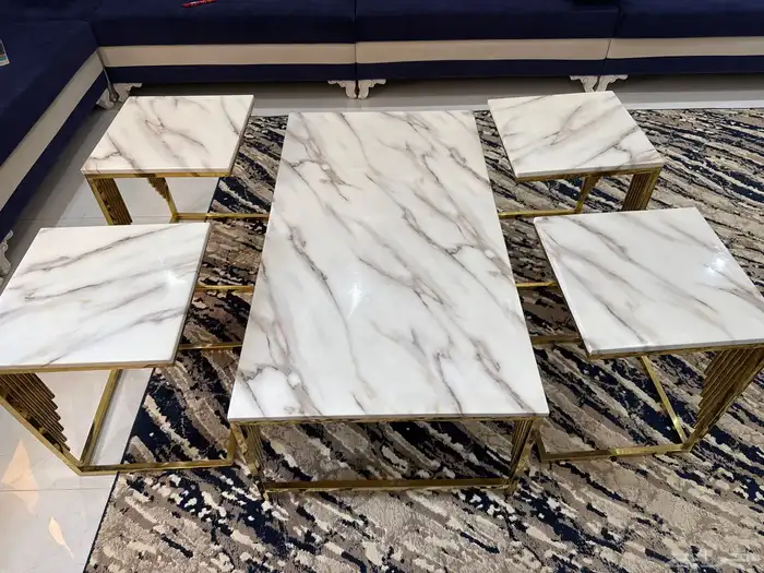 طاولة كبيرة مع طاولات خدمة 4 مع طاولة استقبال 0