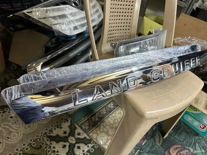 زيج باب شنطه لاند كروزر اصلي وكاله 7