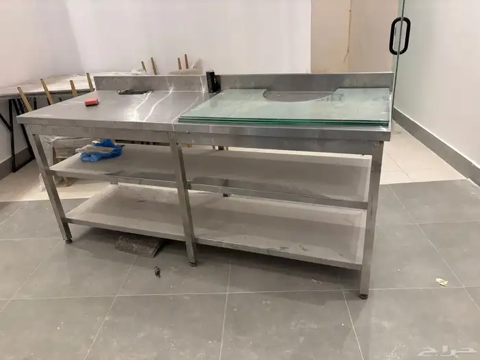 ادوات بوفيه او مطعم   طاولات استيل   فرن   مقلاة كهربائية 7