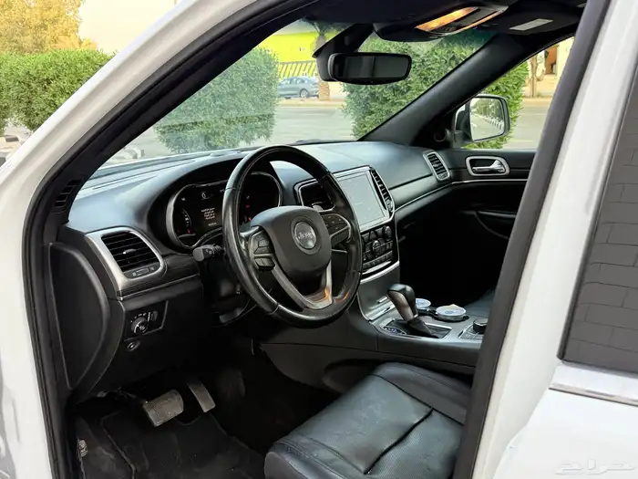 جيب شروكي موديل 2021 لميتد 11