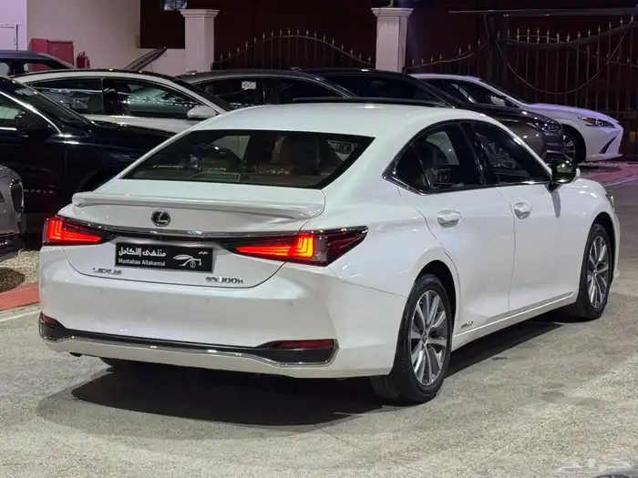 لكزس ES300h 2020 ممشى 60 الف 5