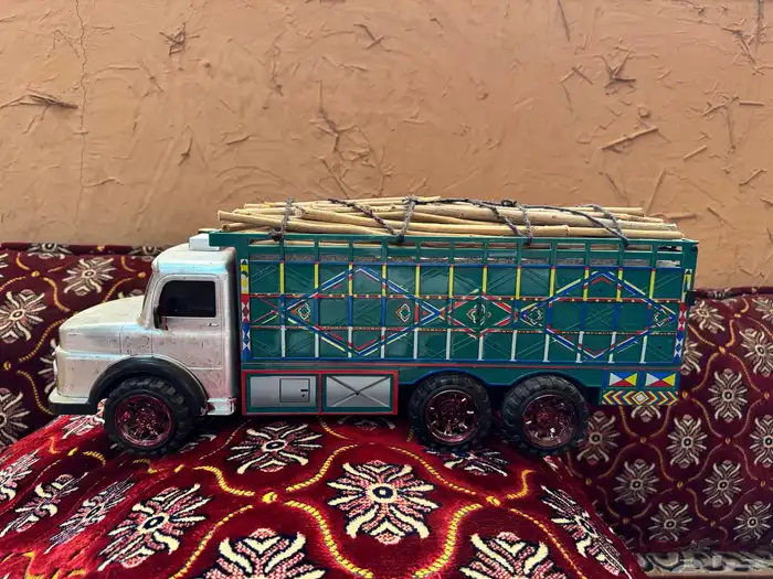 مجسمات سيارات تراثية 2