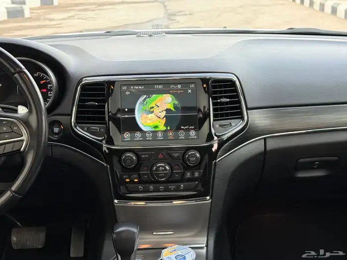 جيب شروكي موديل 2021 لميتد 24