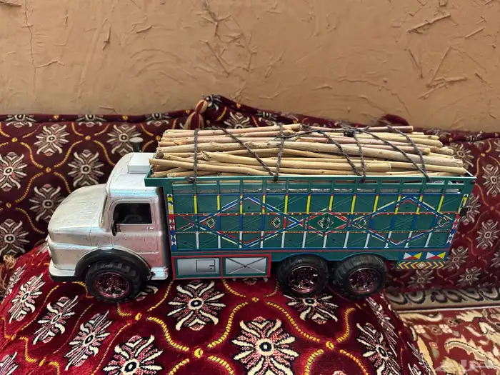 مجسمات سيارات تراثية 3