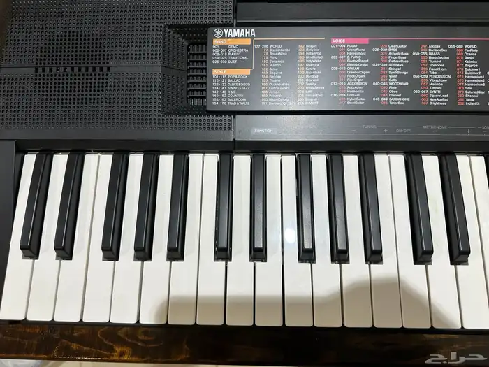 Yamaha 61-Keys Portable Keyboard   PSR-F51 0