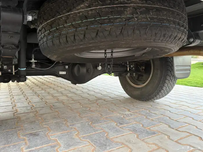 تويوتا هايلوكس 2013 S-GLX غمارتين دبل تماتيك شبه جديده 12