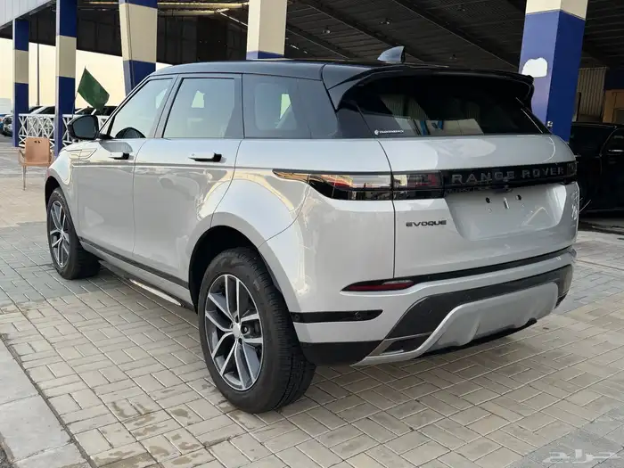 رنج روفر ايفوك 2024  Dynamic SE على الضمان 3