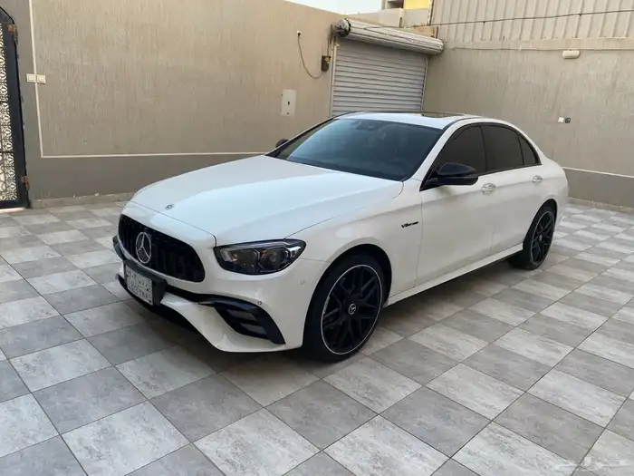 مرسيدس E220 2019 1