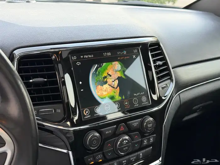 جيب شروكي موديل 2021 لميتد 14