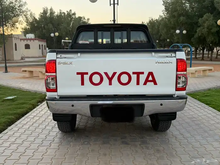 تويوتا هايلوكس 2013 S-GLX غمارتين دبل تماتيك شبه جديده 7