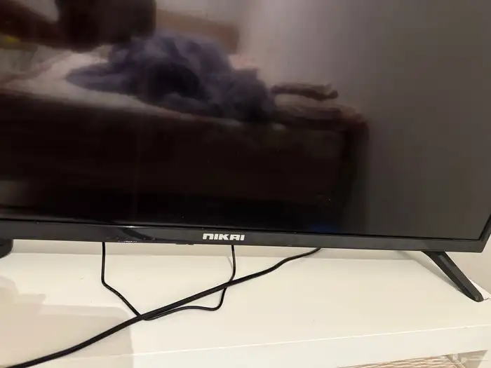 شاشة تلفزيون 4
