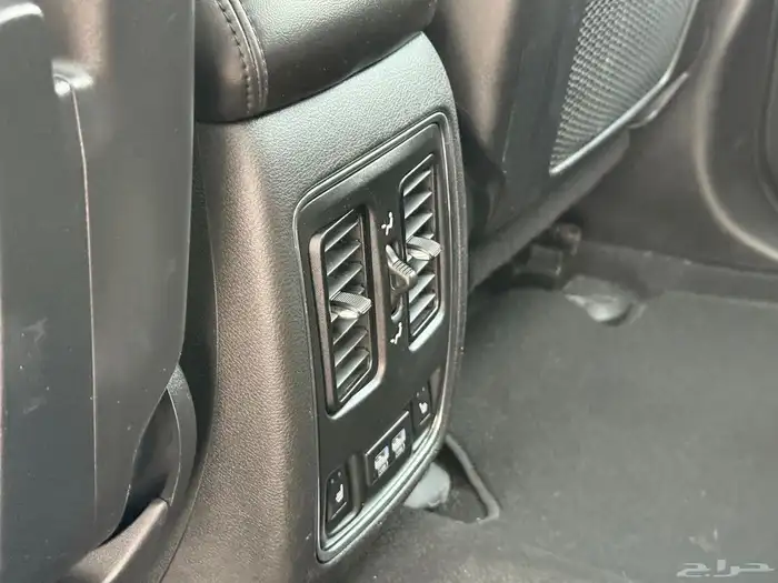 جيب شروكي موديل 2021 لميتد 30