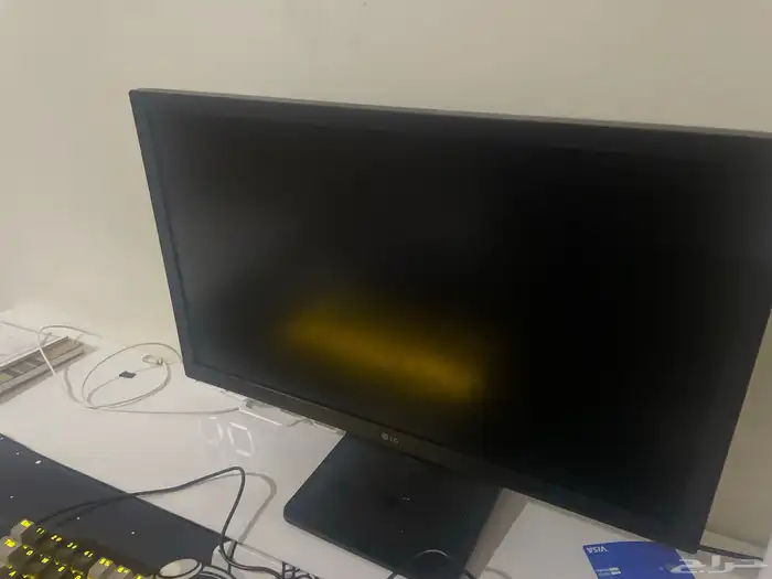 شاشة LG للبيع مع كرتونها 3