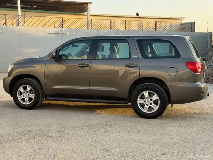 تايوتا سيكويا2013 7