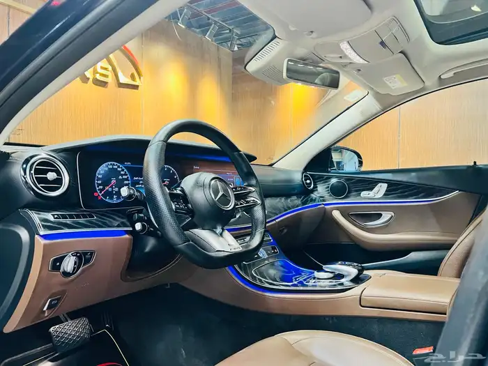 مرسيدس 2018 E300 ( بحاله ممتازه) 5