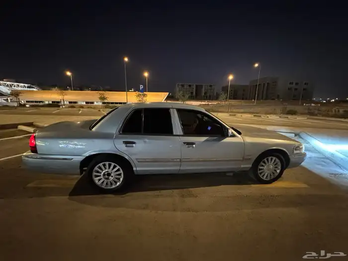 فورد ماركيز امريكي 2010 للبيع مع اللوحة 4