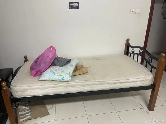 عفش شقه كامل للبيع بالاجهزه والتكييفات 0