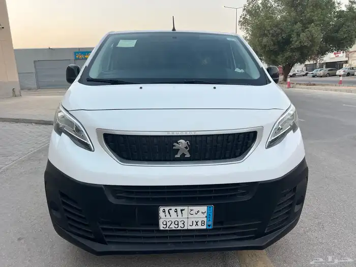بيجو اكسبيرت 2022 اوتماتيك للبيع نظيف 1