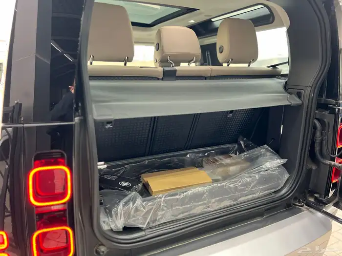 لاند روفر ديفندر SE موديل 2024 (ناغي) 12