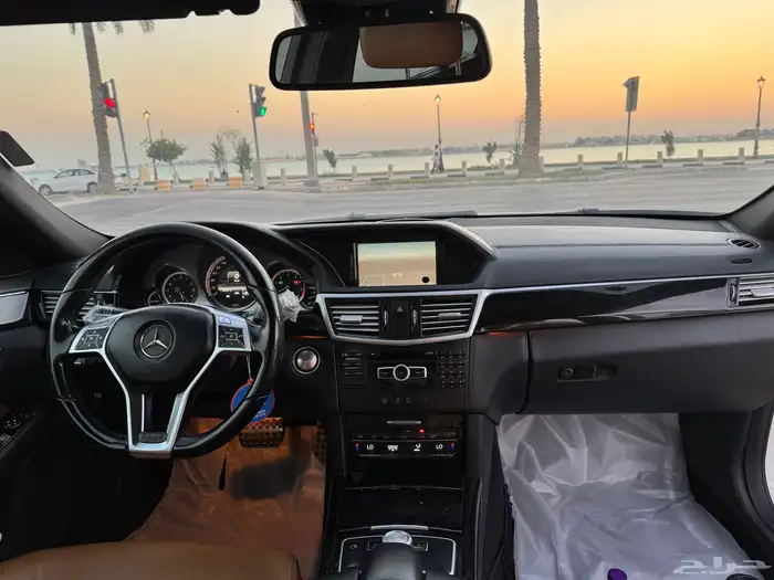 للبيع مرسيدس E300 موديل 2013 3